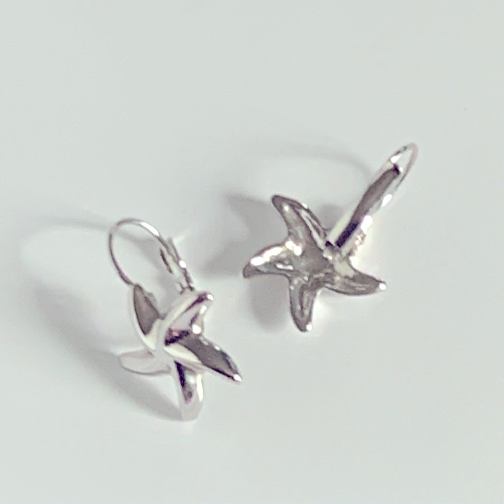 🪸 Starfish Silver Tone Lever Back Dangle Earrings by Cookie Lee - Picture 2 of 7